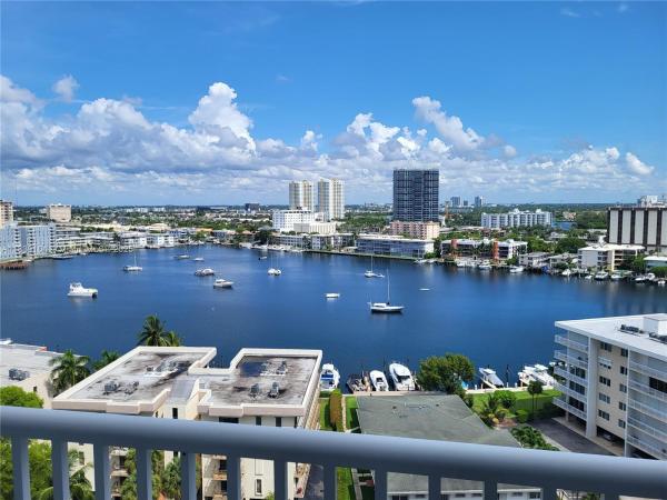 GOLDEN SURF TOWERS CONDO