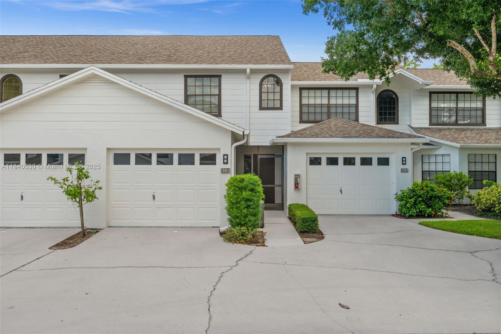 PELICAN RIDGE - фото