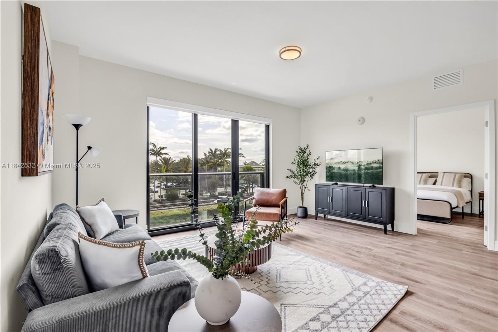 Apartment - фото