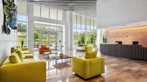 LE PARC AT BRICKELL