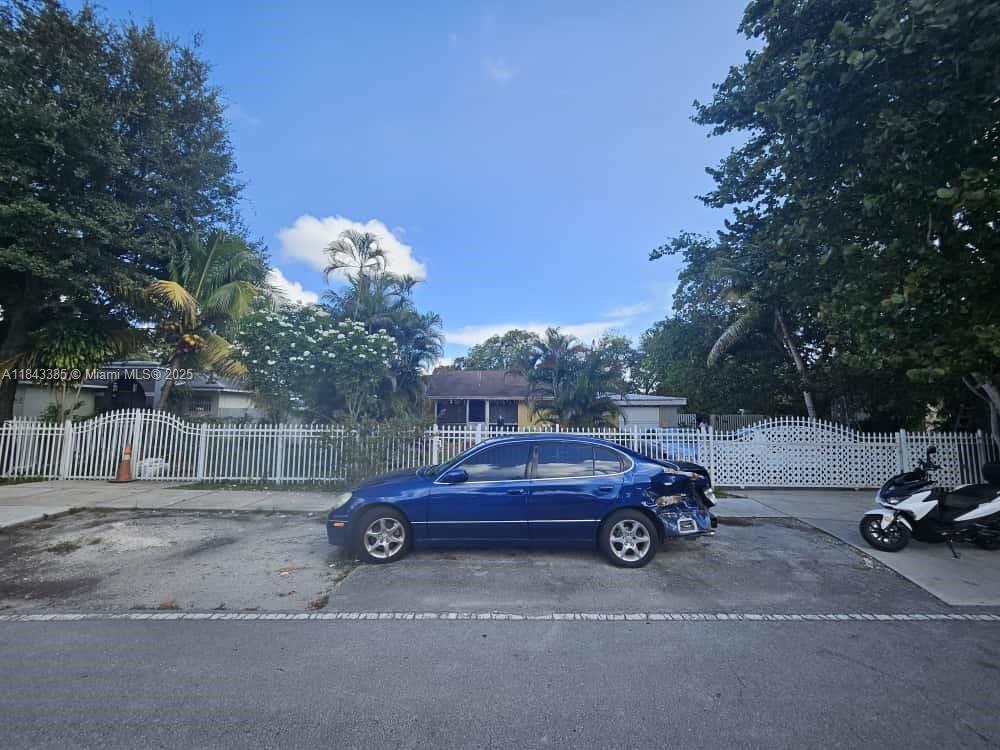 PLAT NO 1 OPA LOCKA - фото