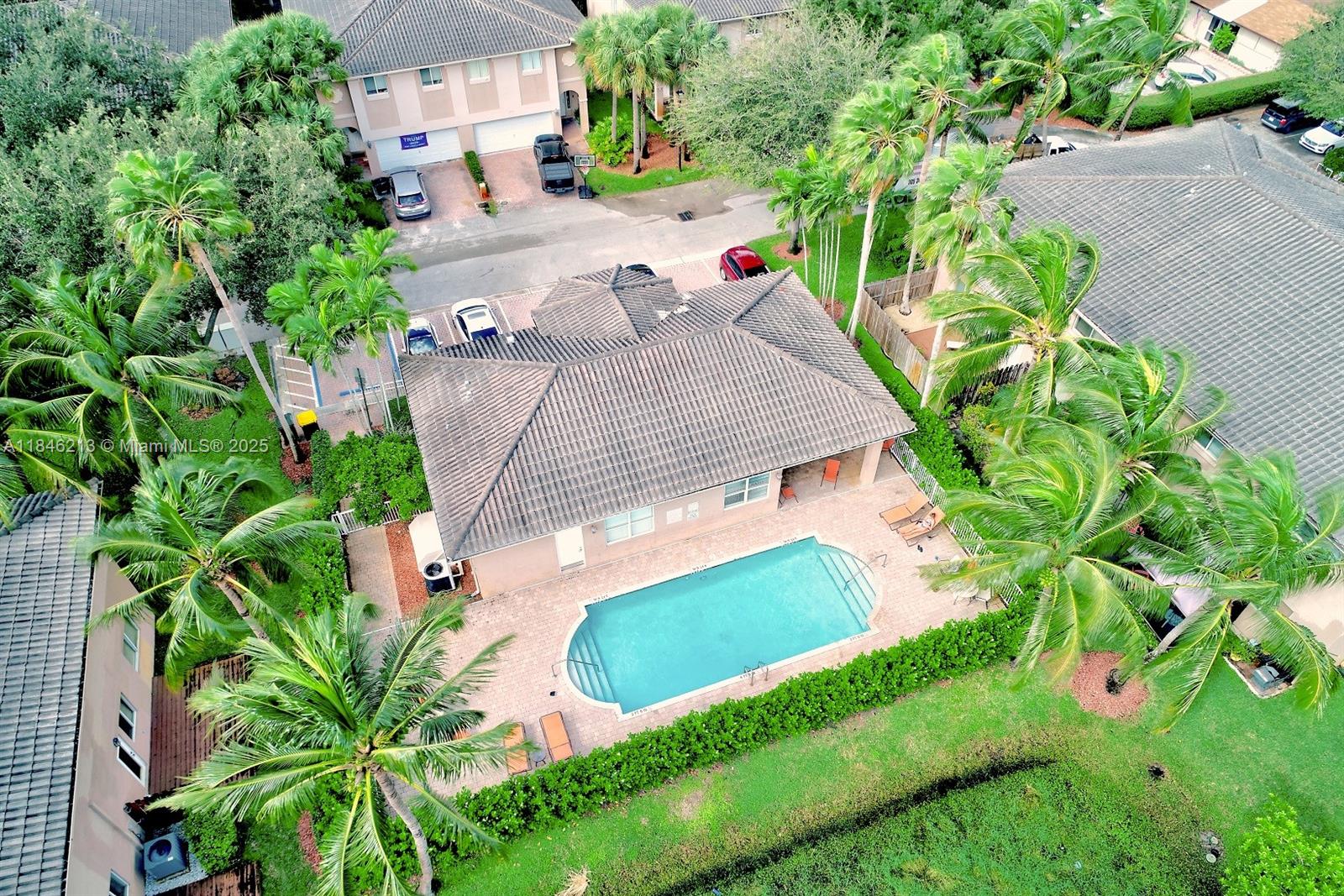 Treasure Cove - фото