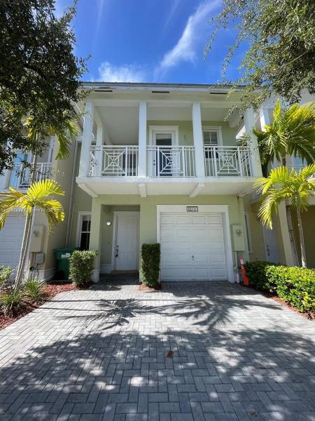 RESERVE AT DORAL EAST