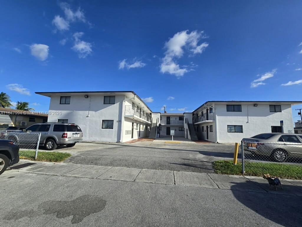 STUDIO ADDN TO TOWN OF HI - фото