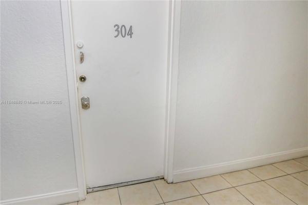 DADELAND PLACE CONDO