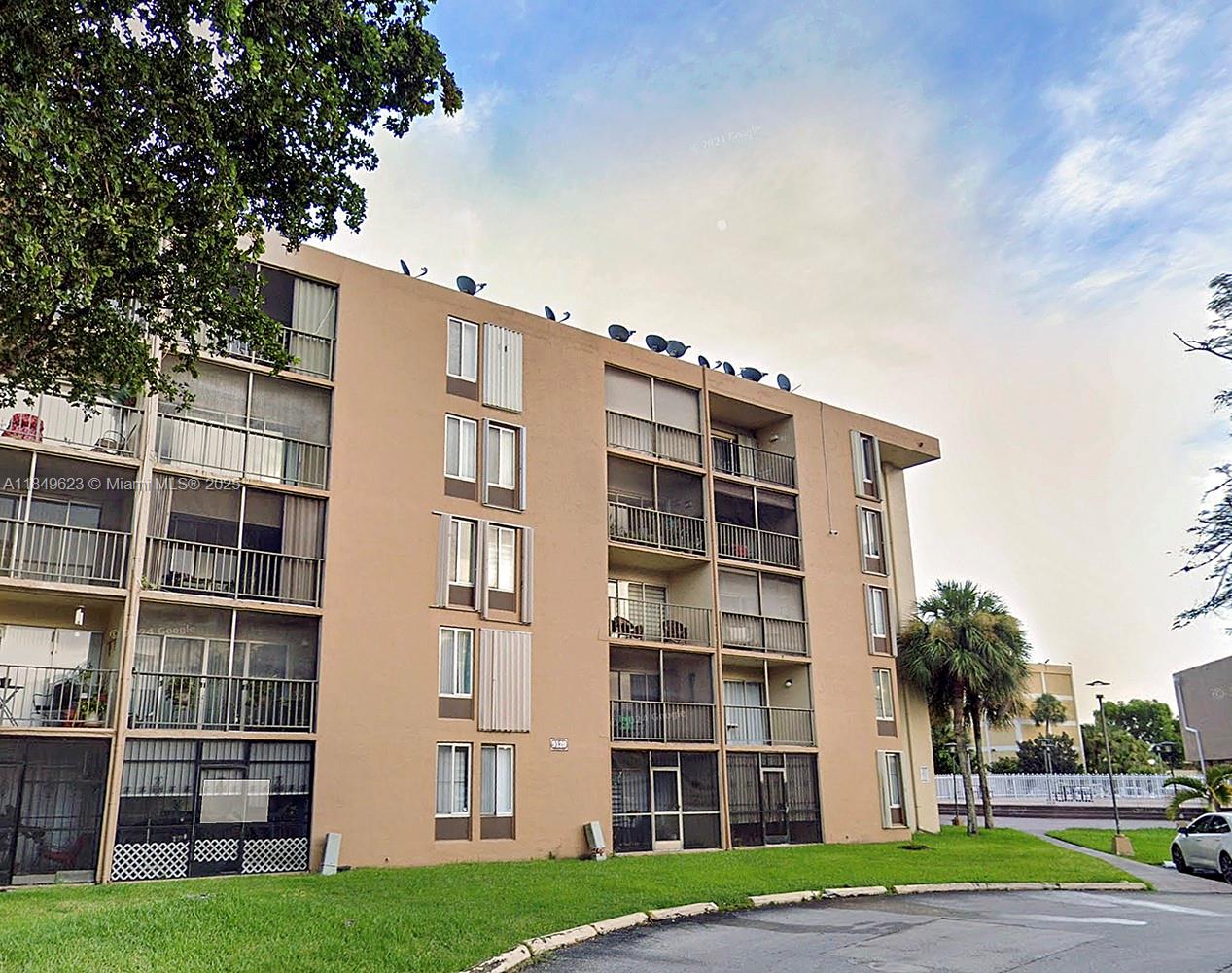 Parkside Condo - фото