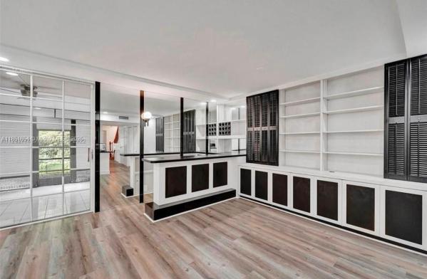 DESOTO PARK NORTH CONDO