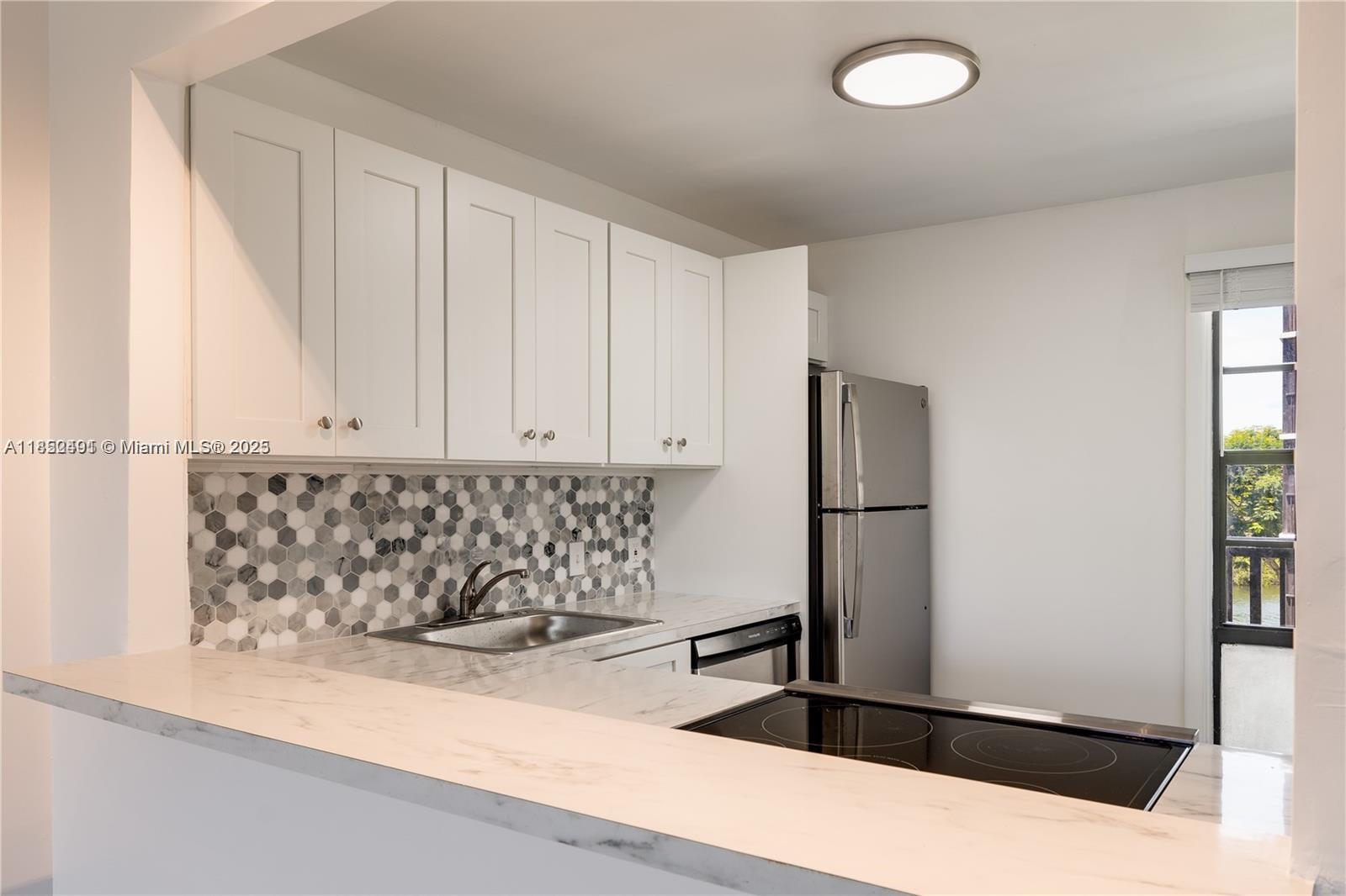 ENSENADA CONDO BLDG E-II - фото