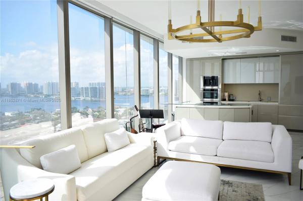 18975 COLLINS AVE #1804, SUNNY ISLES BEACH, FL 33160