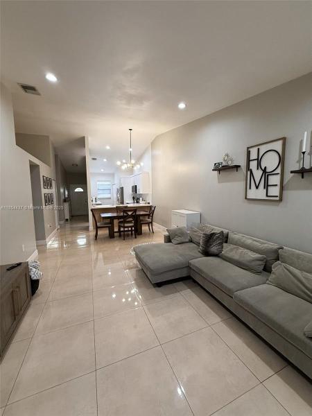 COUNTRY LAKE MANORS TOWNH