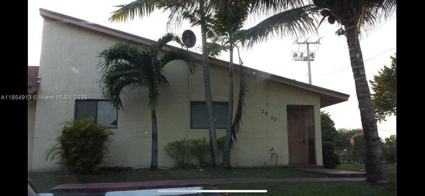 WATERSIDE TOWNHOMES SEC 1 - фото