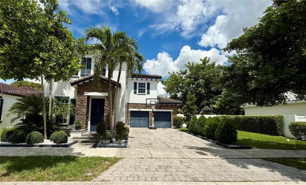 KENDALL COMMONS RESIDENTI