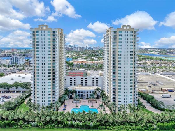 1745 E HALLANDALE BEACH BLVD #303W, HALLANDALE BEACH, FL 33009