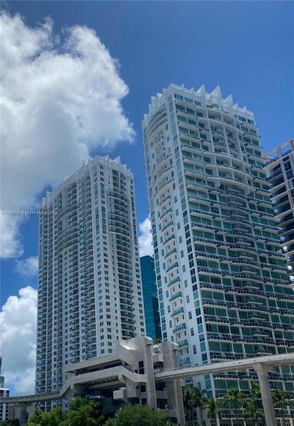 BRICKELL ON THE RIVER N T