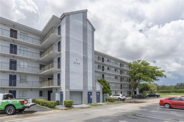 LAKESHORE AT UNIVERSITY