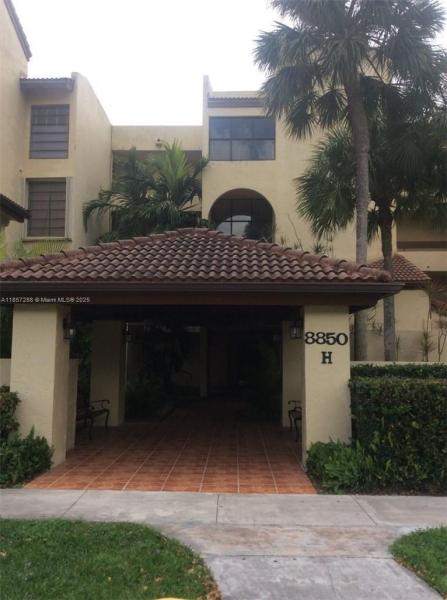 KENLAND BEND NORTH CONDO