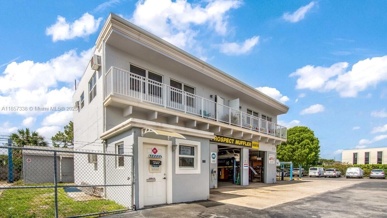 Multi Family - фото