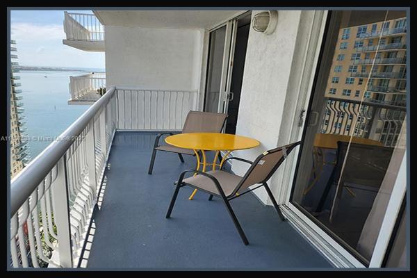 THE CLUB AT BRICKELL BAY