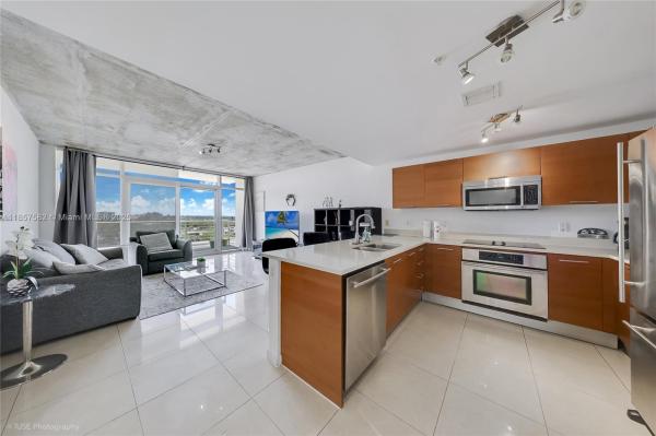 MIDBLOCK MIAMI CONDO