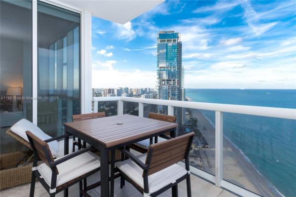 18201 COLLINS AVE #4208, SUNNY ISLES BEACH, FL 33160