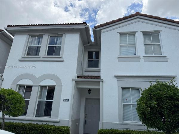 VILLAS AT NAUTICA TWO CON