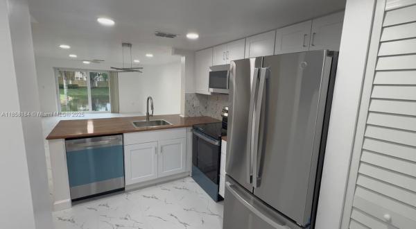 SORRENTO LAKES AT SUNRISE