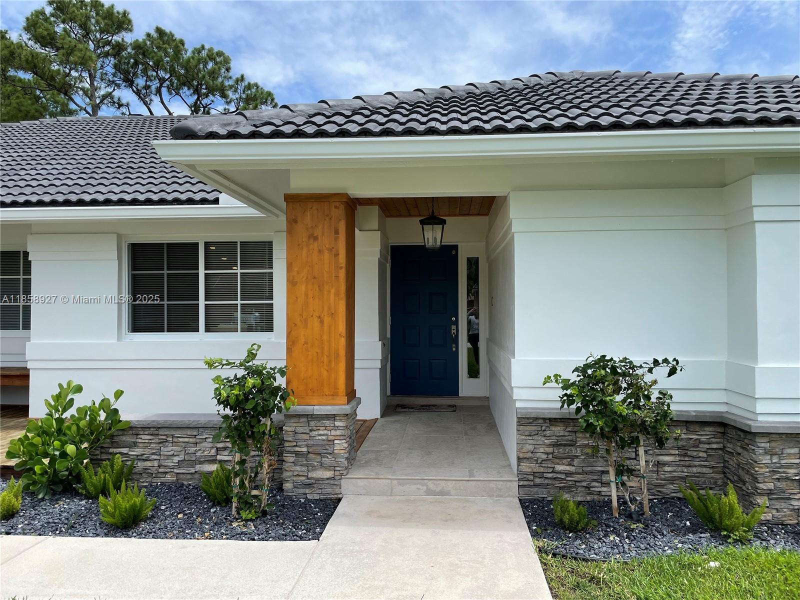 CRICKLEWOOD EST - фото