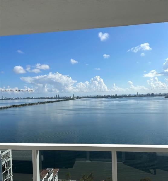 BAY HOUSE MIAMI CONDO