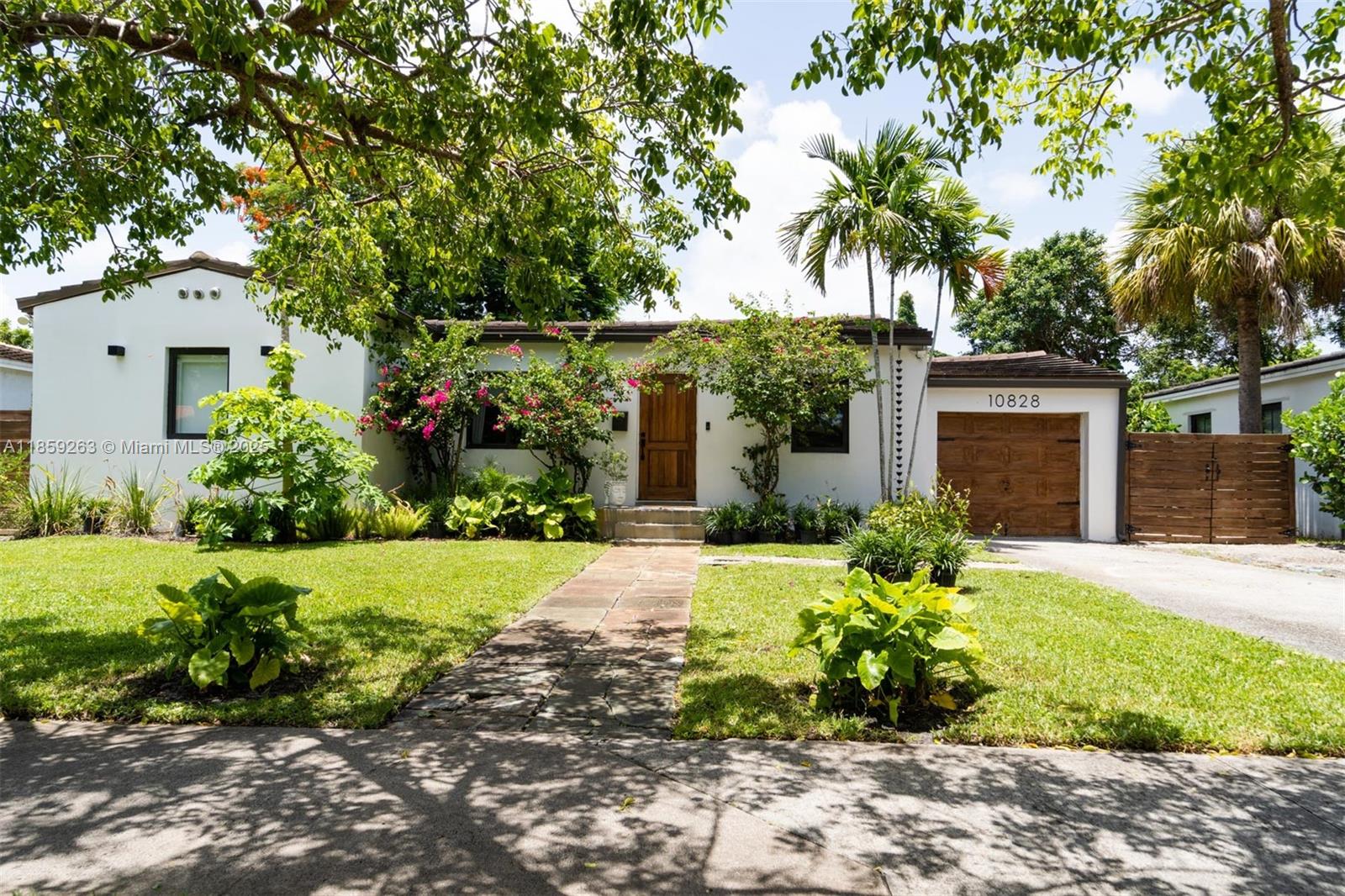 SHORELAND HGTS - фото