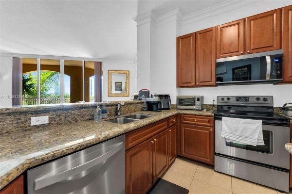 3001 NE 185TH ST #610, AVENTURA, FL 33180