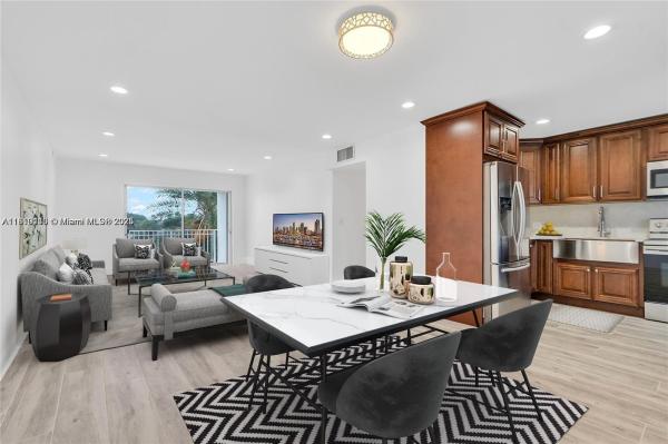 Lido Bay Manor Condo