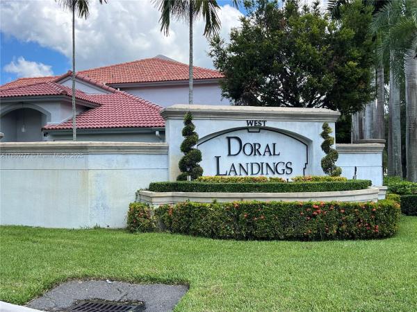 DORAL LANDINGS TOWNHOMES