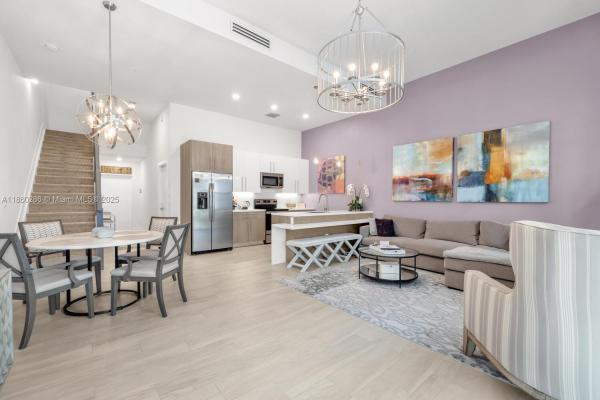 Strata at Plantation