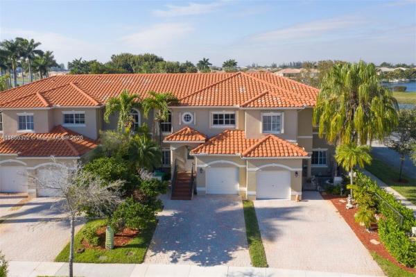 Somerset Cove at Vizcaya