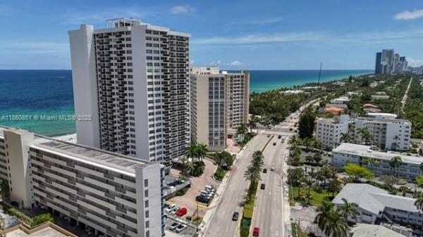 3140 S OCEAN DR #1705, HALLANDALE BEACH, FL 33009