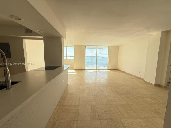 BAYSHORE PLACE CONDO