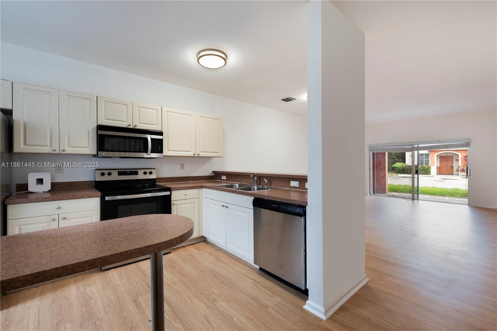 SOLABELLA CONDO - фото