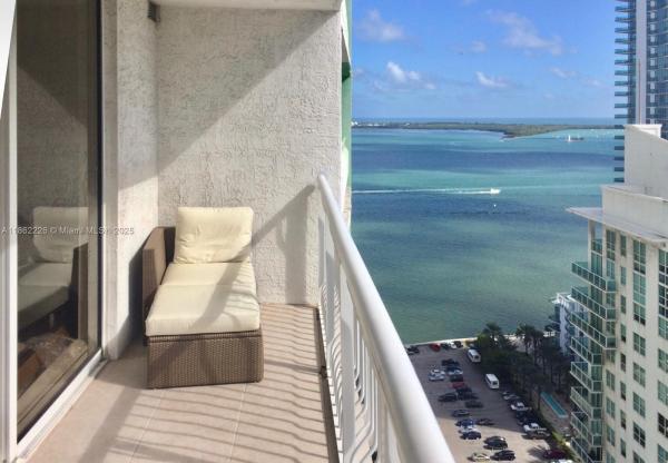 THE CLUB AT BRICKELL BAY