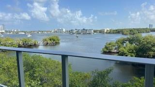 17111 BISCAYNE BLVD #402, NORTH MIAMI BEACH, FL 33160