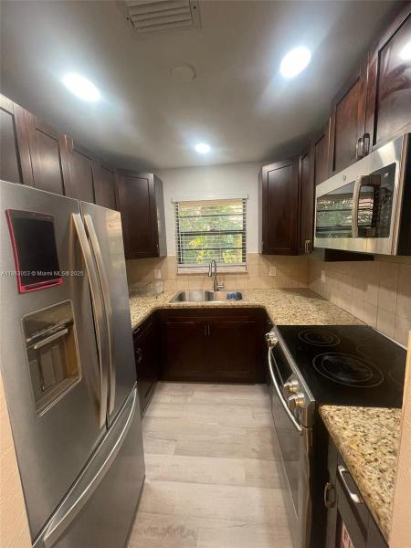 ST JAMES PARK NORTHEAST P