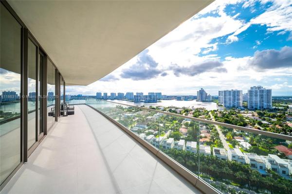 18975 COLLINS AVE #1705, SUNNY ISLES BEACH, FL 33160