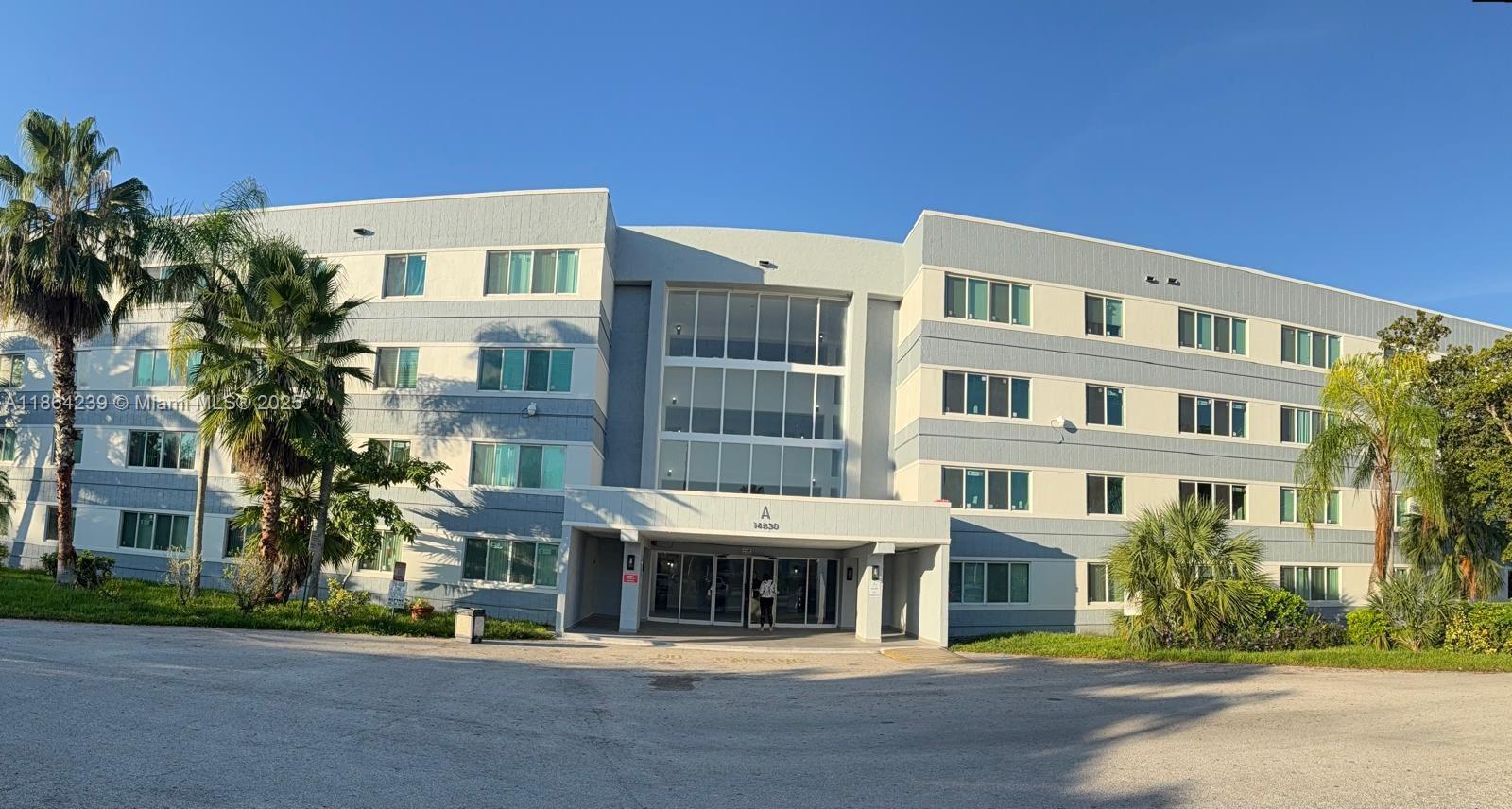 NARANJA LAKES - фото