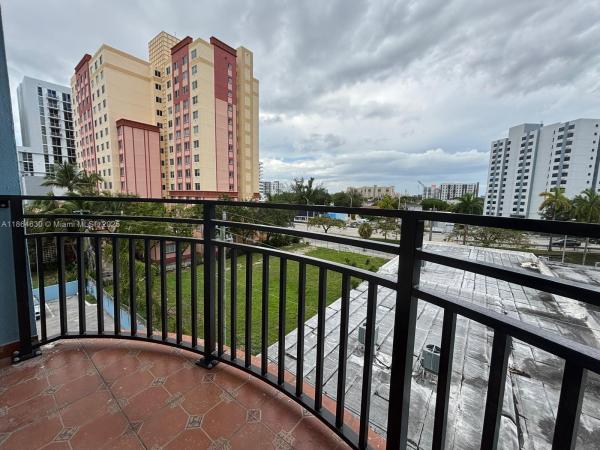 RIOPLAZA CONDOMINIUM NORT