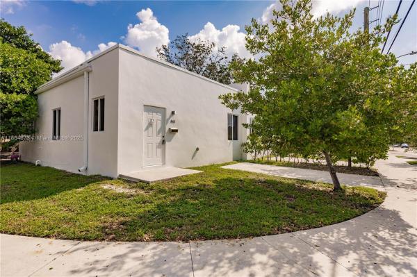 LITTLE RIVER GARDENS