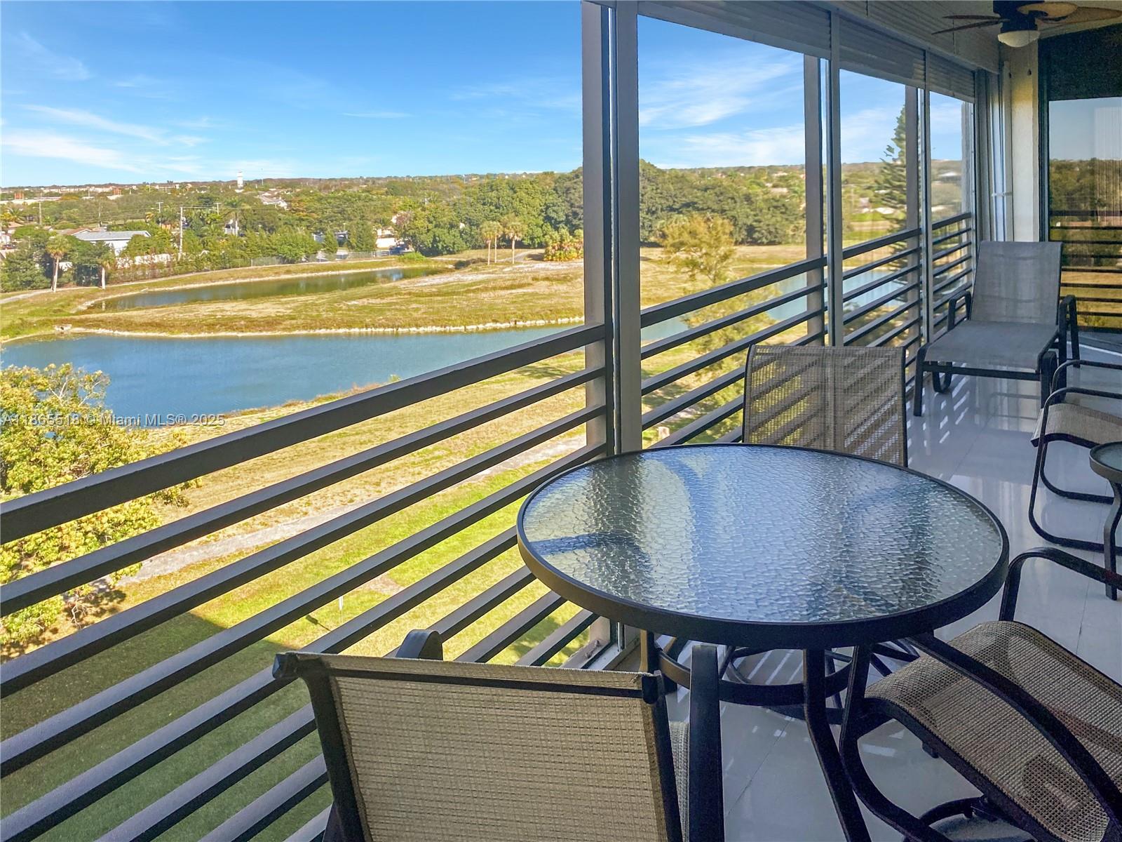 ENVIRON TOWERS II CONDO - фото