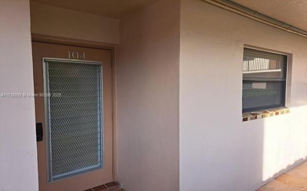 Sunrise Lakes Condomiiniu