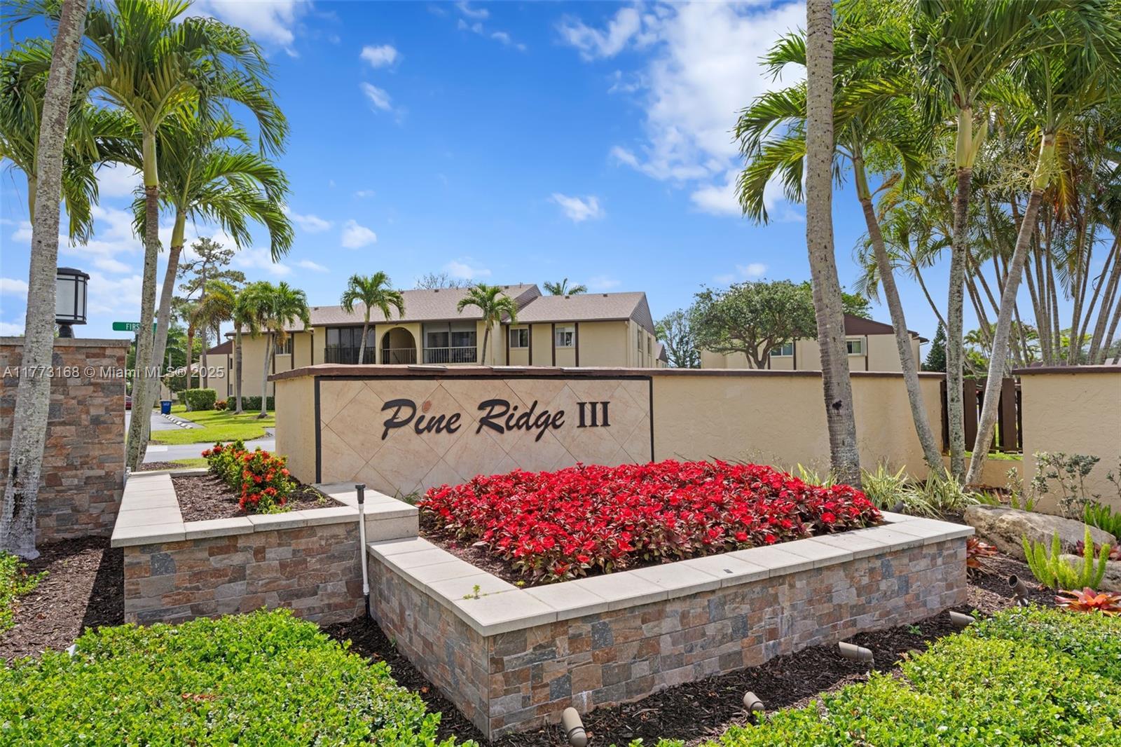 PINE RIDGE III - фото