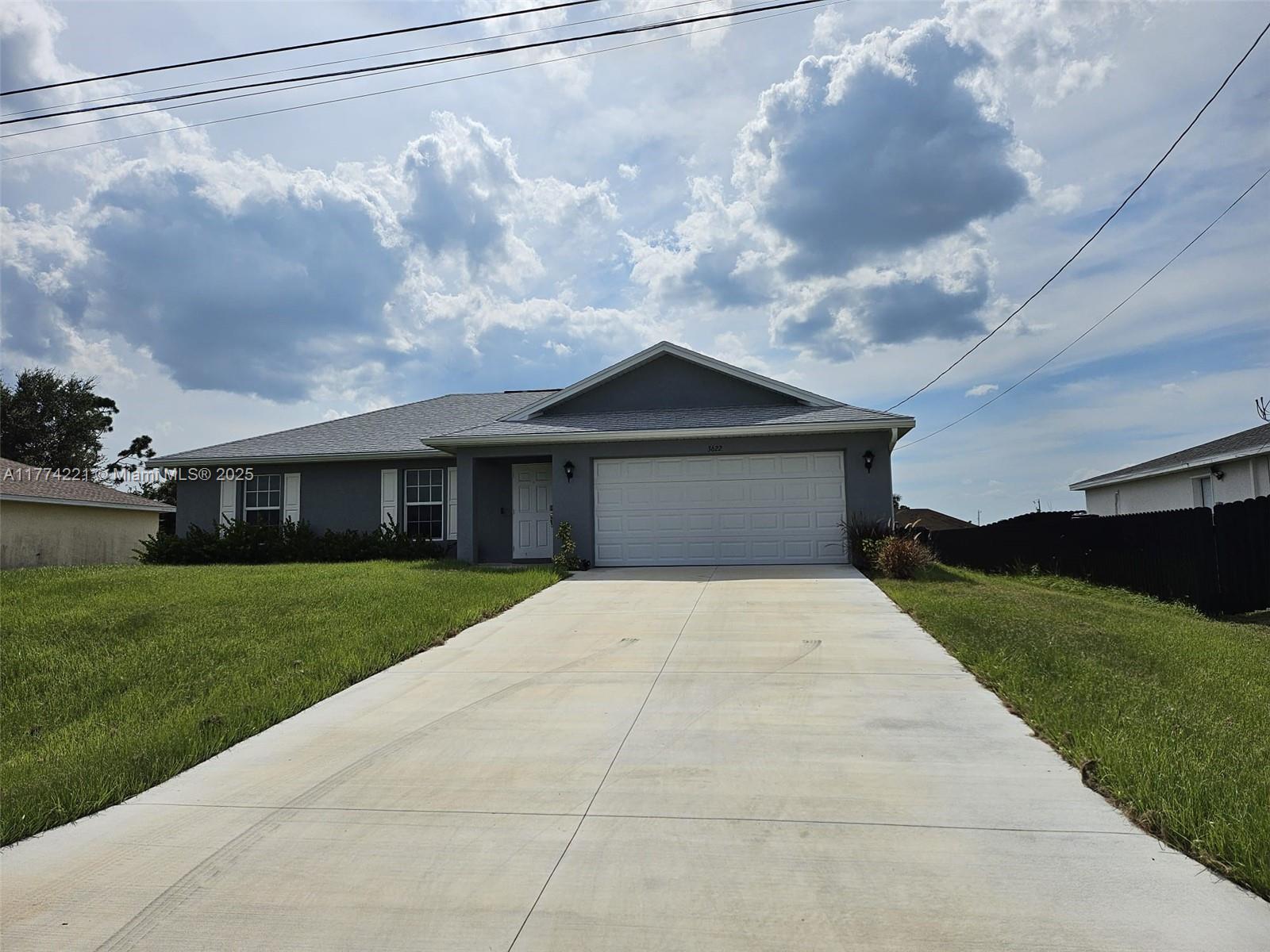 Single Family - фото