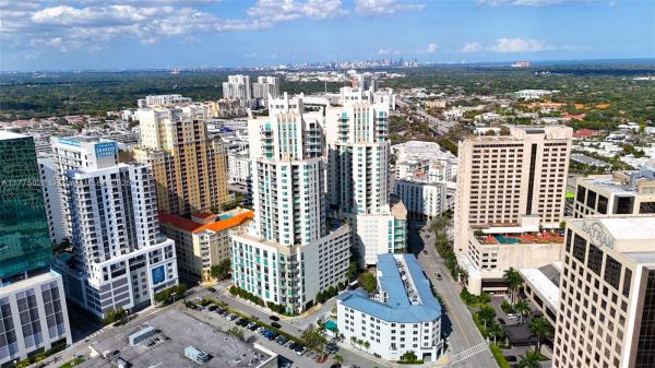 METROPOLIS II AT DADELAND