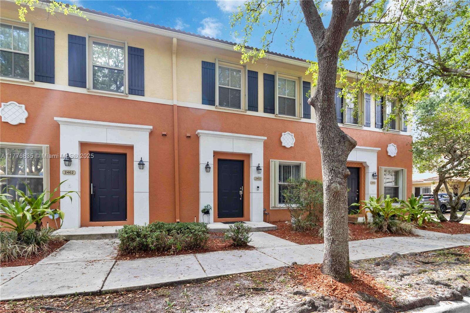 Mirabella - фото